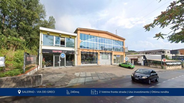 locale commerciale in vendita a Salerno