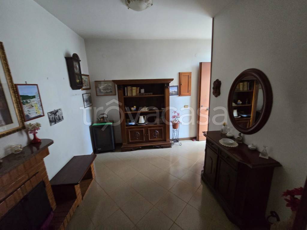 appartamento in vendita a Salerno in zona Mercatello