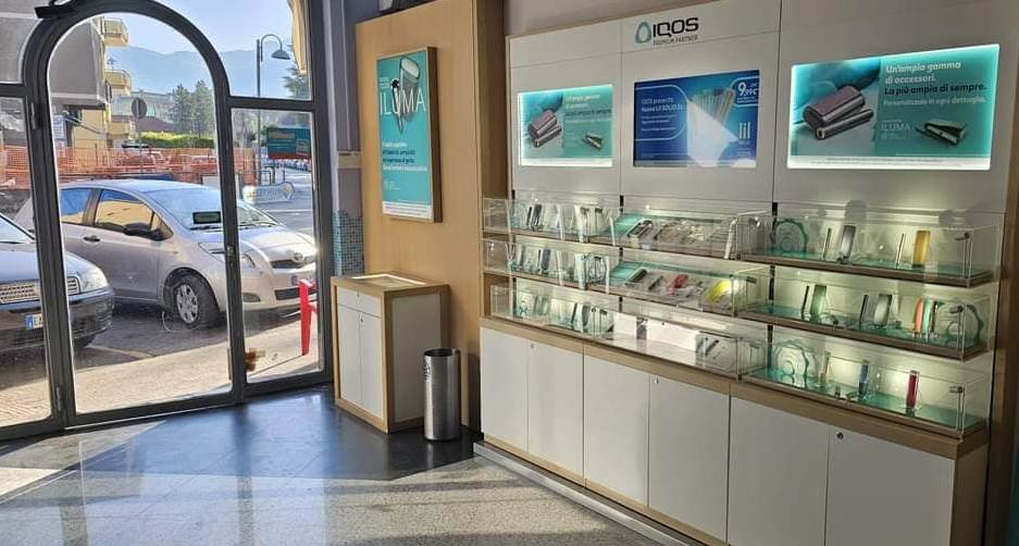 casa indipendente in vendita a Salerno in zona Centro Città