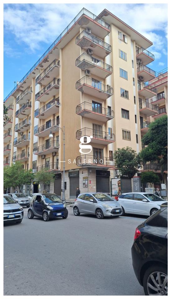 appartamento in vendita a Salerno in zona Centro Città