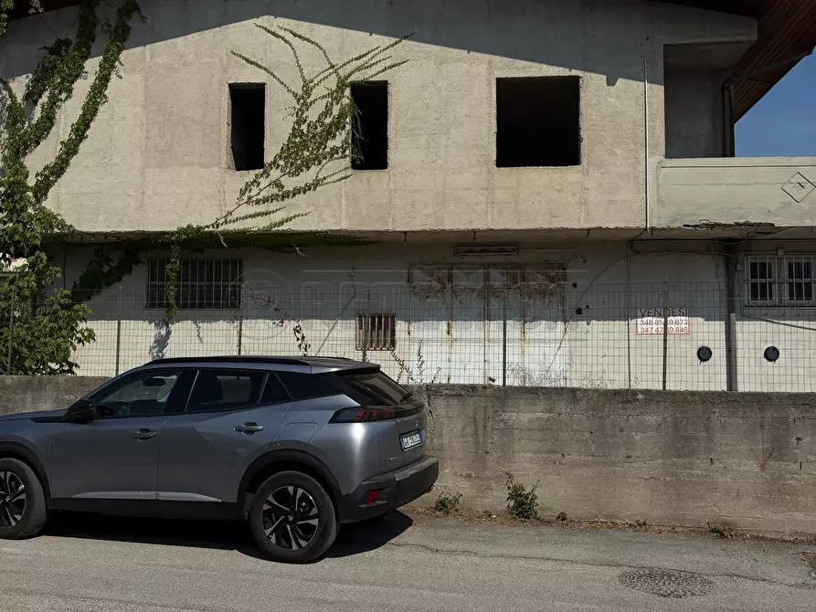 casa indipendente in vendita a Salerno in zona San Leonardo
