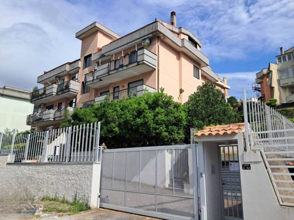 appartamento in vendita a Salerno in zona Ogliara
