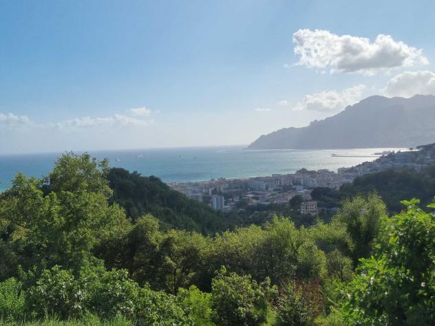 casa indipendente in vendita a Salerno in zona Pastena