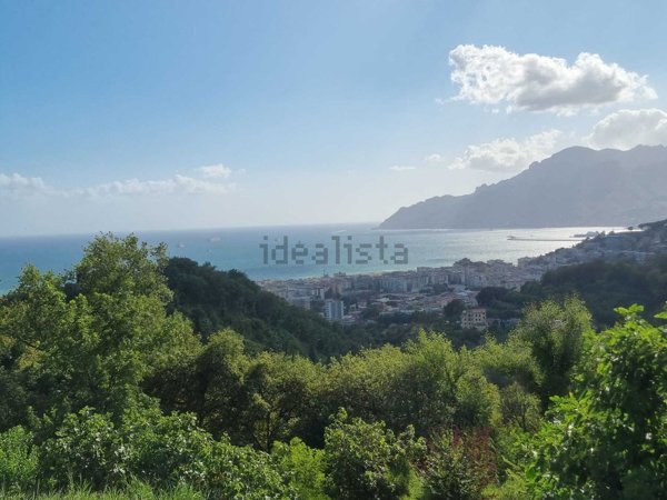 casa indipendente in vendita a Salerno in zona Pastena