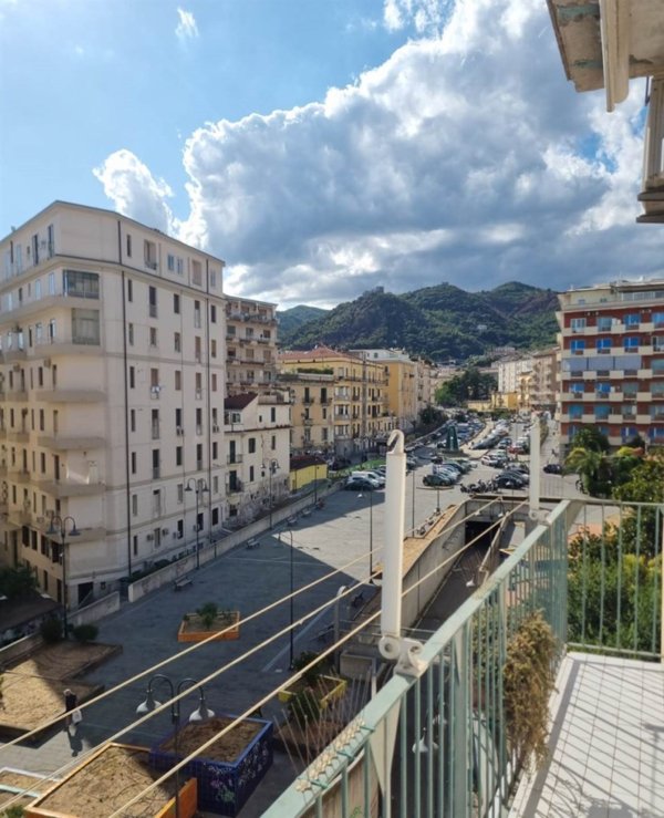 appartamento in vendita a Salerno in zona Centro Città