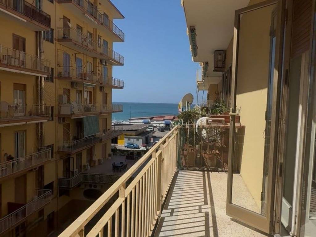 appartamento in vendita a Salerno in zona Mercatello