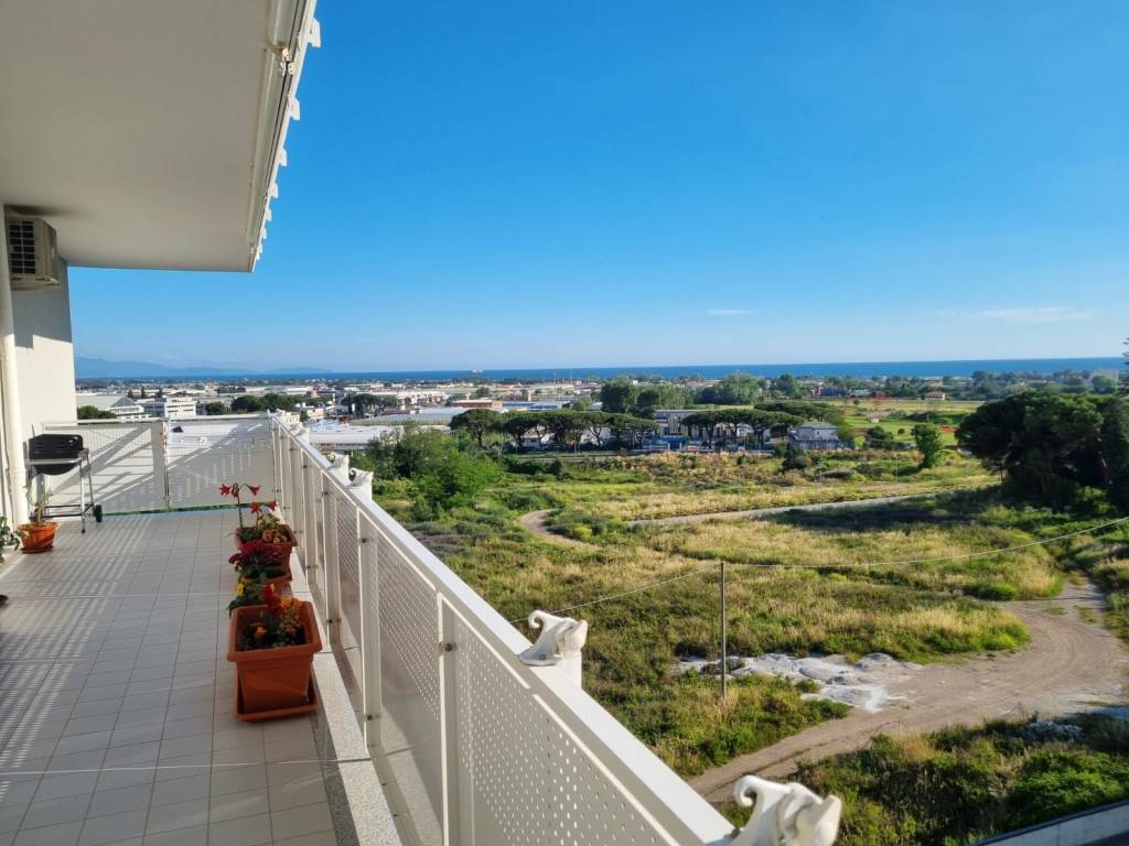 appartamento in vendita a Salerno in zona Zona Industriale