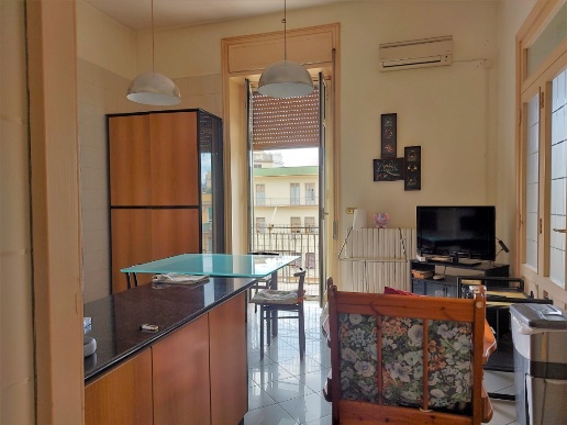 appartamento in vendita a Salerno in zona Centro Città