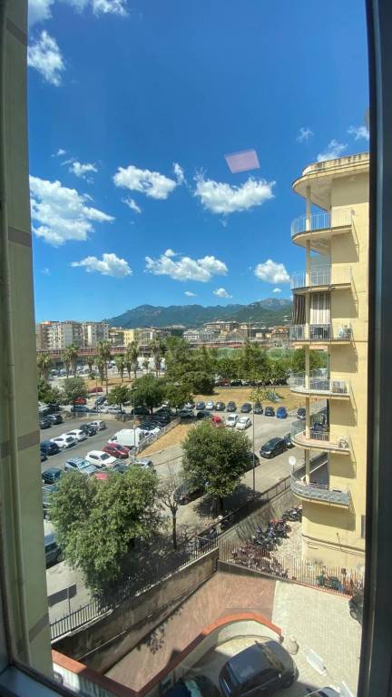 appartamento in vendita a Salerno in zona Irno
