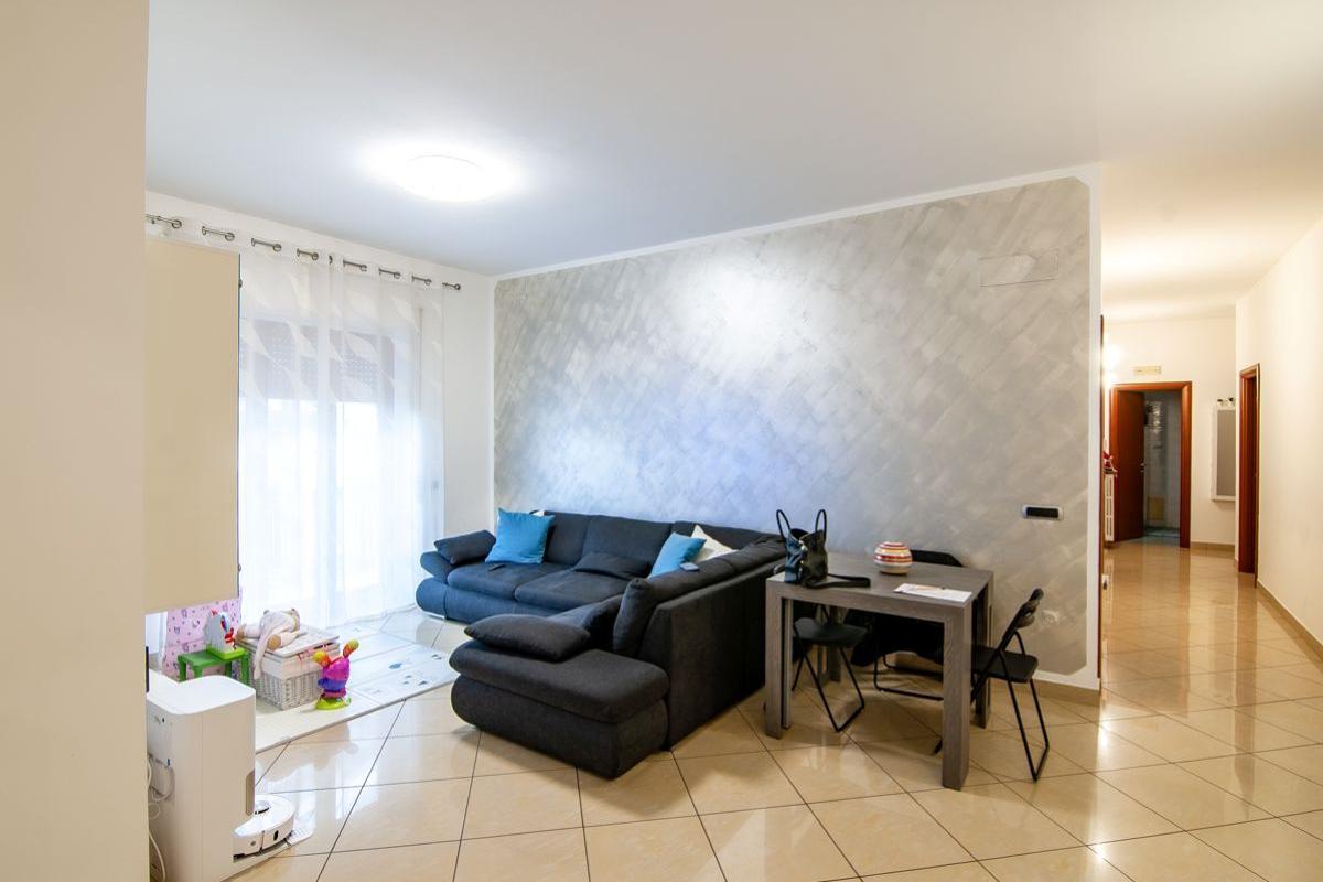 appartamento in vendita a Salerno in zona Pastena