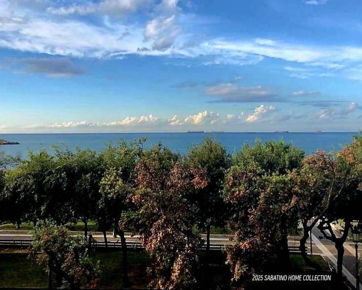 appartamento in vendita a Salerno in zona Centro Città