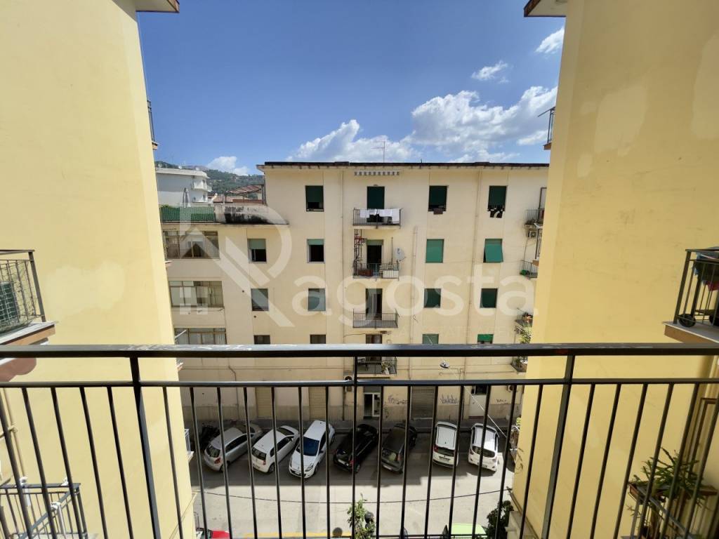 appartamento in vendita a Salerno in zona Pastena