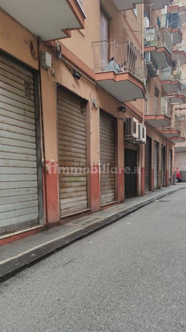 locale commerciale in vendita a Salerno
