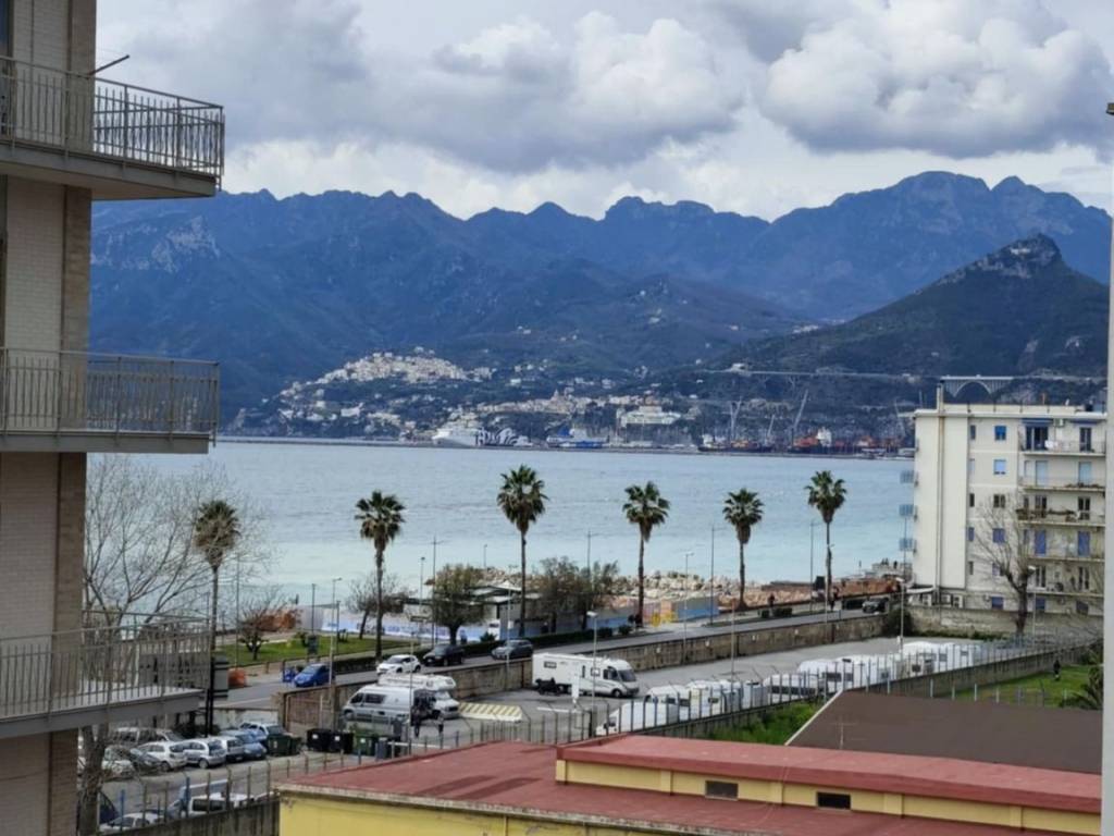 appartamento in vendita a Salerno in zona Torrione