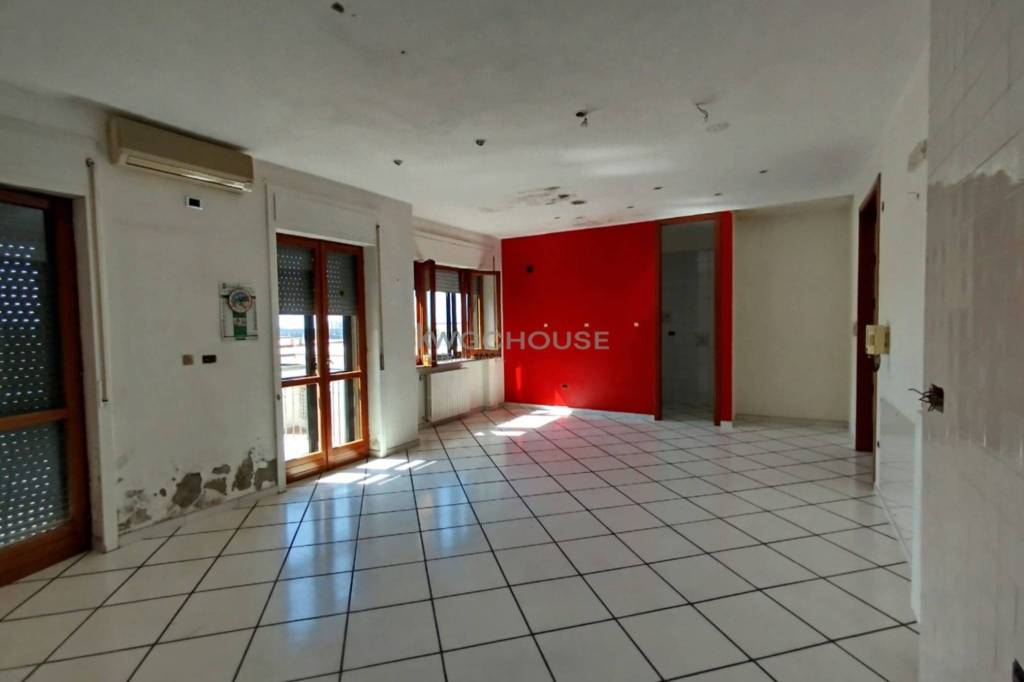 appartamento in vendita a Salerno in zona Mariconda