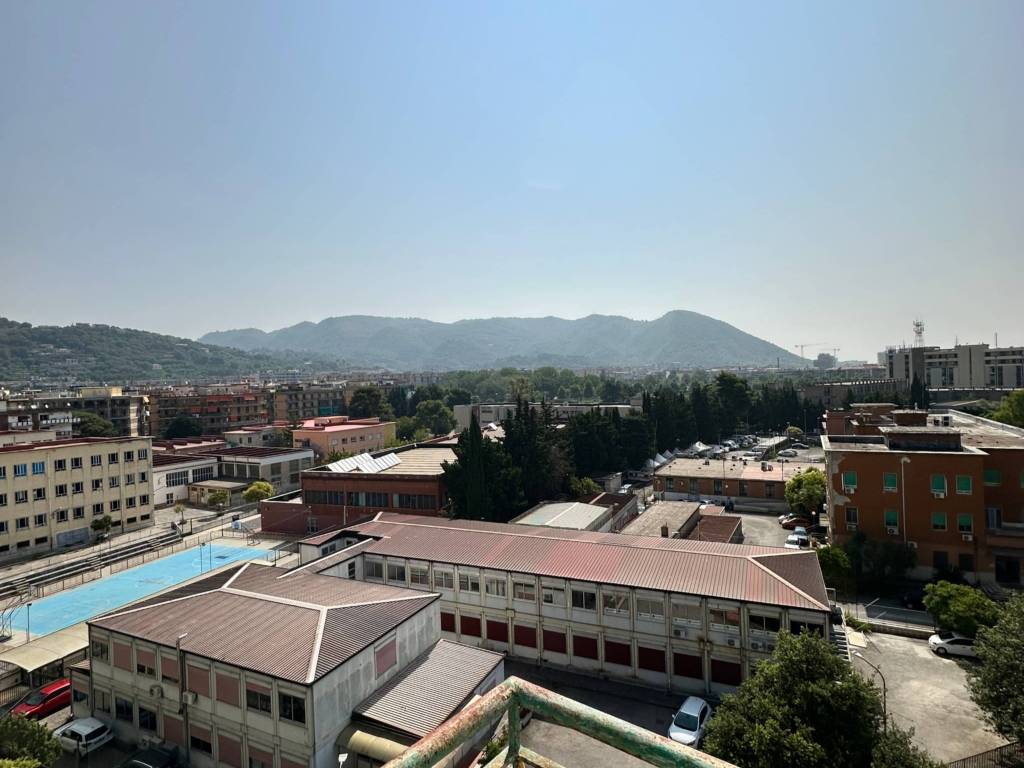 appartamento in vendita a Salerno in zona Pastena