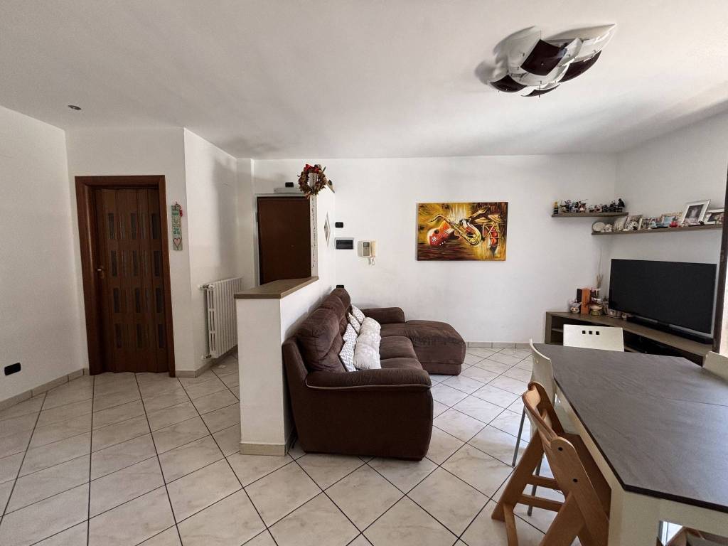 appartamento in vendita a Salerno in zona Pastena