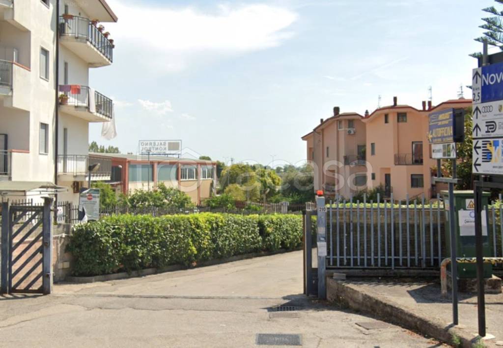 casa indipendente in vendita a Salerno in zona San Leonardo