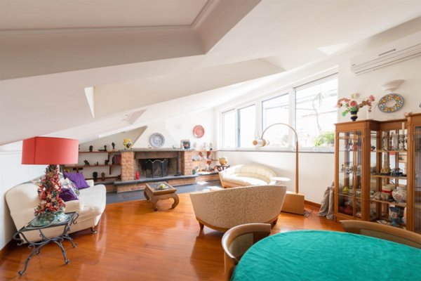 appartamento in vendita a Salerno in zona Centro Città