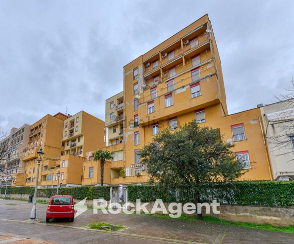 appartamento in vendita a Salerno in zona Pastena