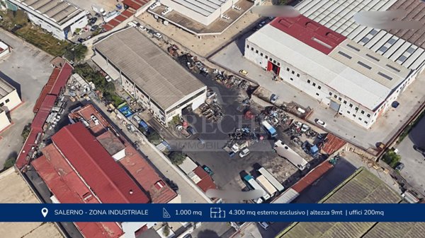 ufficio in vendita a Salerno in zona Porto