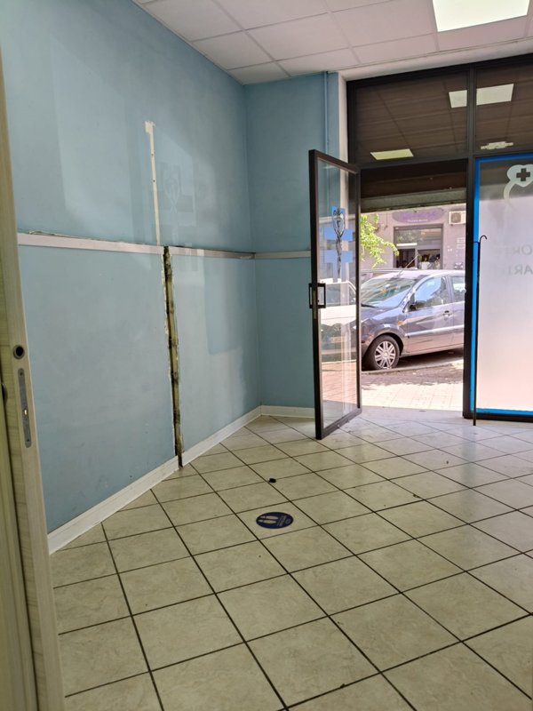 ufficio in vendita a Salerno in zona Torrione