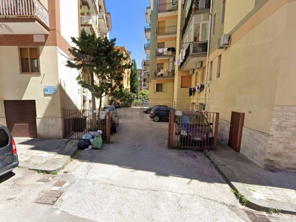 appartamento in vendita a Salerno in zona Pastena