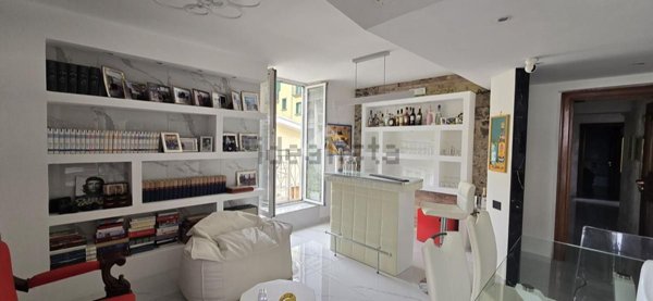 appartamento in vendita a Salerno in zona Centro Città