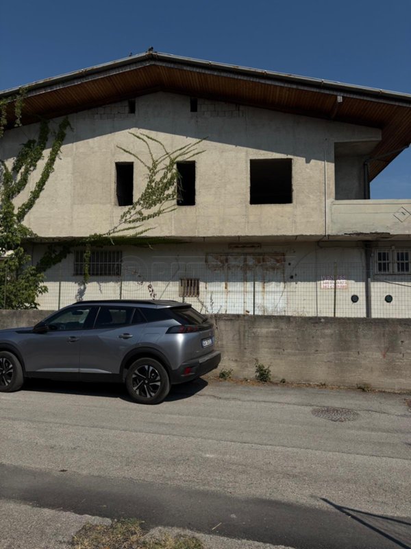 casa indipendente in vendita a Salerno in zona San Leonardo
