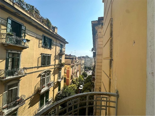 appartamento in vendita a Salerno in zona Centro Città