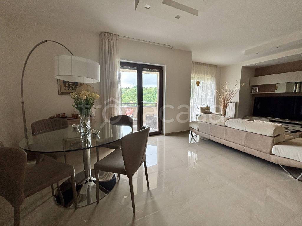 appartamento in vendita a Salerno in zona Piegolelle-San Bartolomeo
