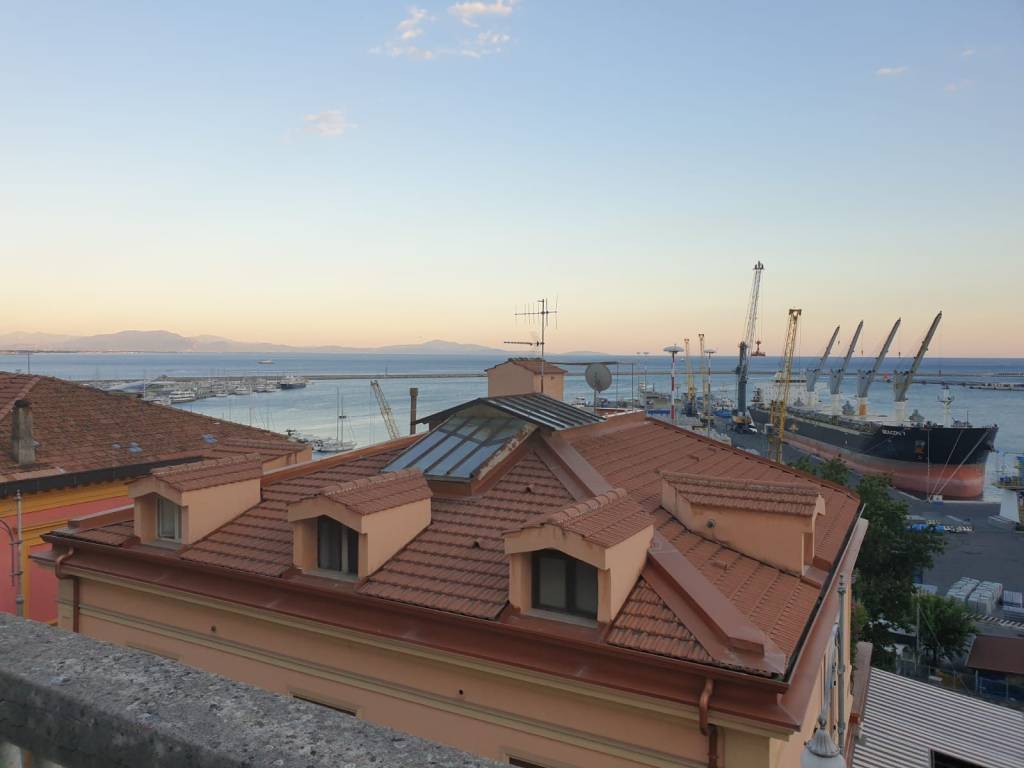 appartamento in vendita a Salerno in zona Centro Città