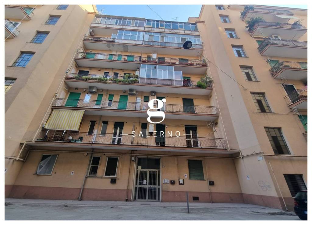 appartamento in vendita a Salerno in zona Irno