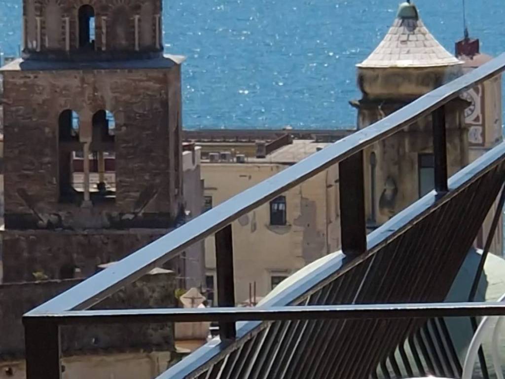 appartamento in vendita a Salerno in zona Centro Città
