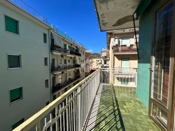 appartamento in vendita a Salerno in zona Pastena
