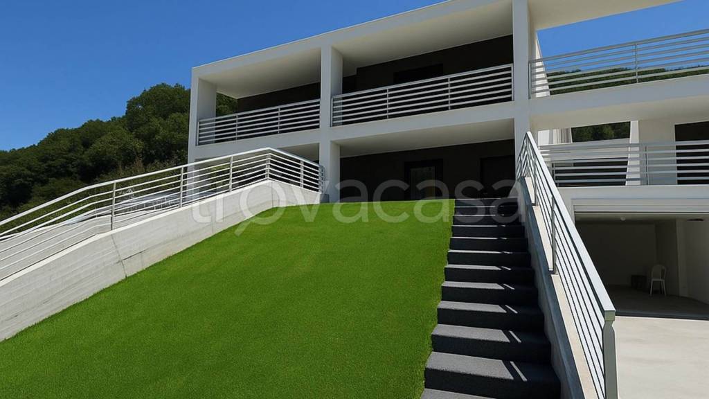 casa indipendente in vendita a Salerno in zona Mercatello