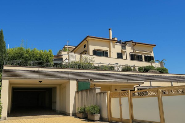 appartamento in vendita a Salerno in zona San Leonardo