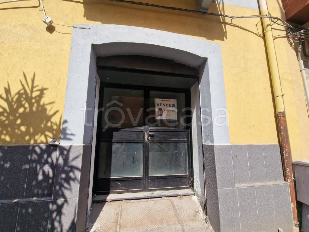 negozio in vendita a Salerno in zona Matierno