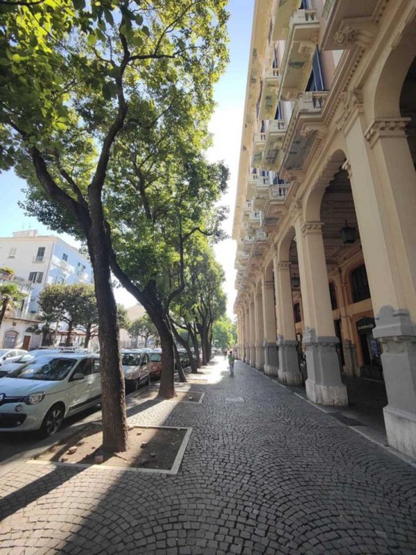 appartamento in vendita a Salerno in zona Centro Città
