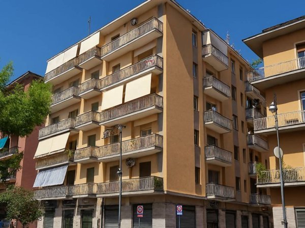 appartamento in vendita a Salerno in zona Torrione