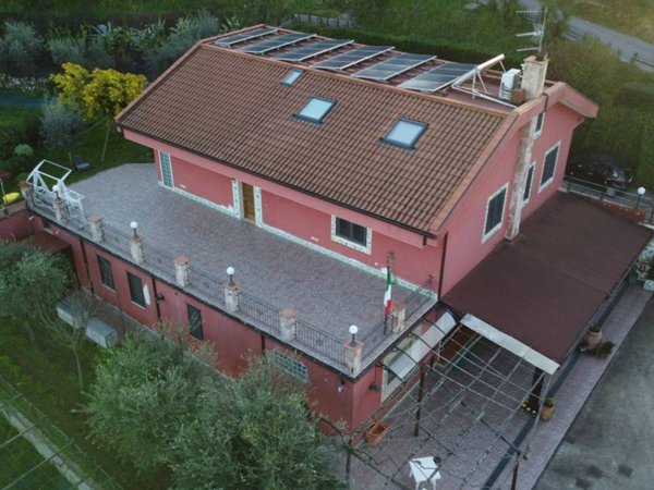 casa indipendente in vendita a Salerno in zona Giovi Altimare