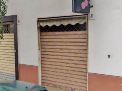 negozio in vendita a Salerno in zona Pastena