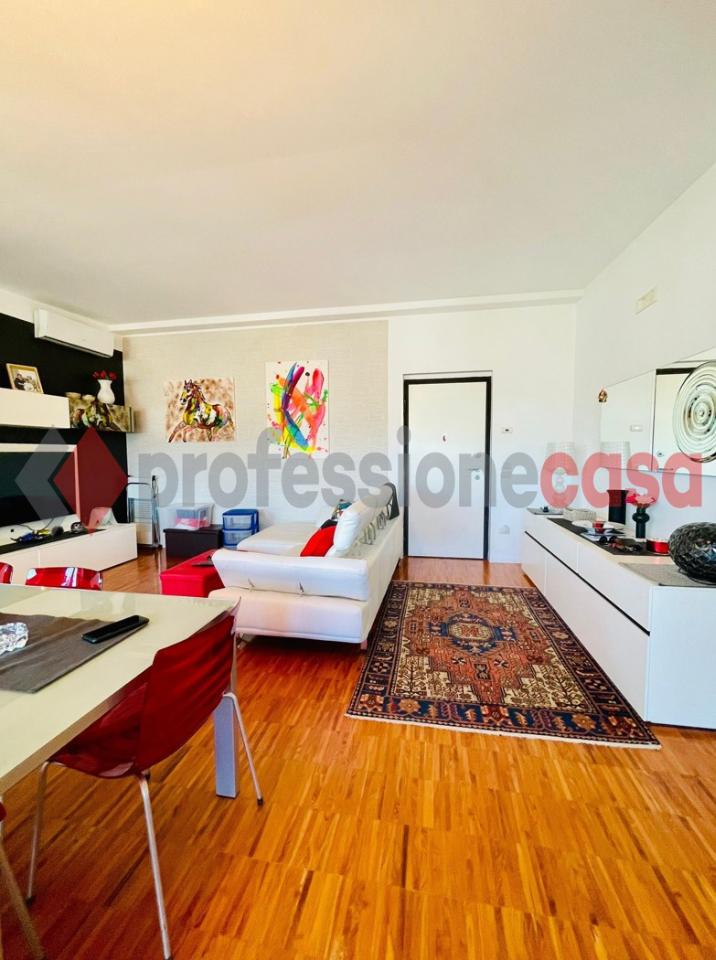 appartamento in vendita a Salerno in zona Ogliara