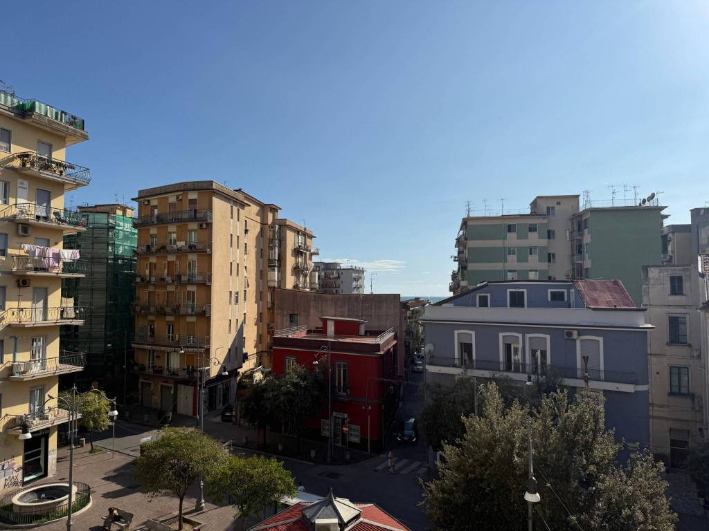 appartamento in vendita a Salerno in zona Pastena