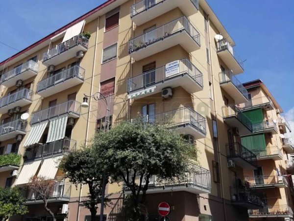 appartamento in vendita a Salerno in zona Pastena