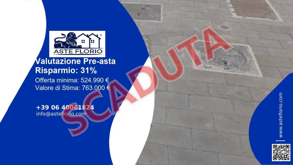 negozio in vendita a Salerno in zona Centro Città