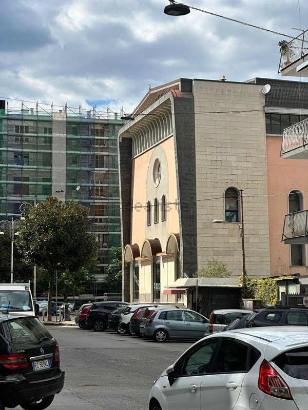 appartamento in vendita a Salerno in zona Pastena