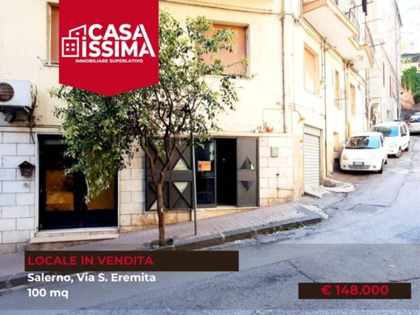 negozio in vendita a Salerno in zona Centro Città