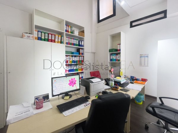 locale commerciale in vendita a Salerno