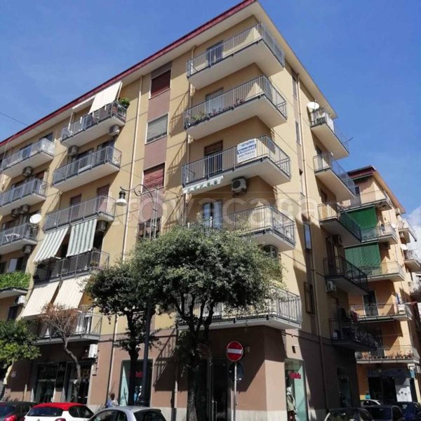 appartamento in vendita a Salerno in zona Pastena